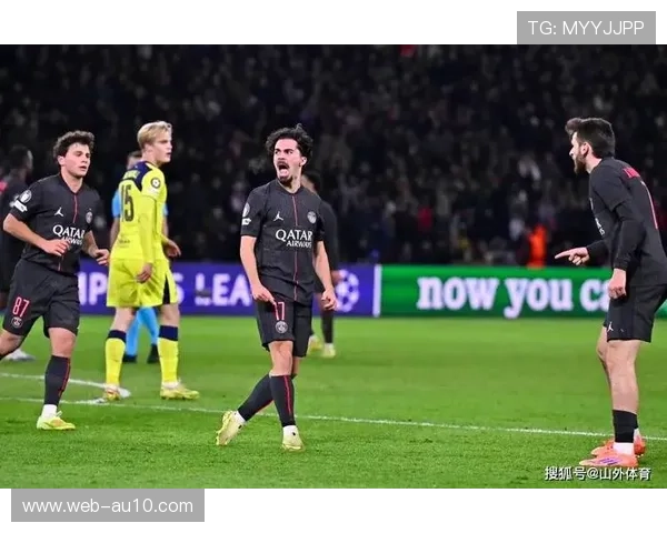 巴黎圣日耳曼主场迎战里尔,卫冕冠军寻求登顶积分榜