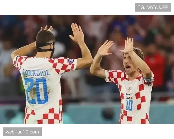 传闻:RB莱比锡后卫格瓦迪奥尔成为多家豪门夏窗目标 传闻:RB莱比锡后卫格瓦迪奥尔成为多家豪门夏窗目标